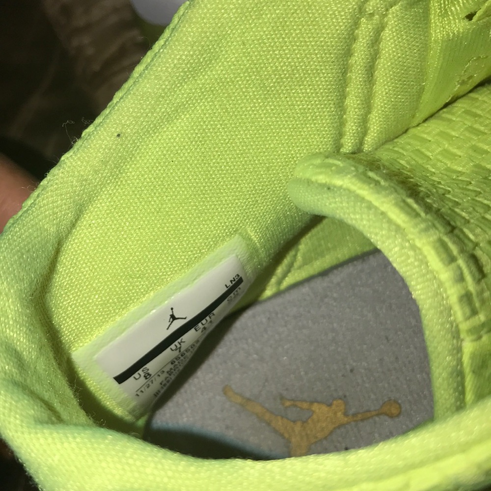 Jordan Future Volt - Picture 4 of 4